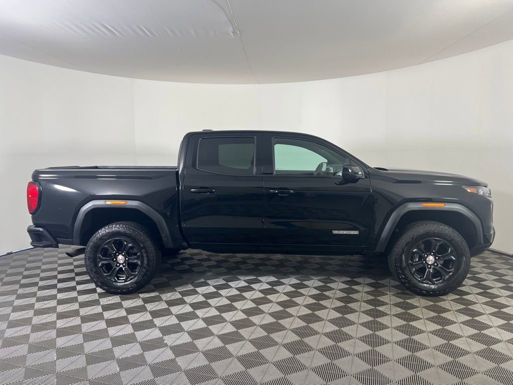 Used 2024 Onyx Black GMC Elevation image 21