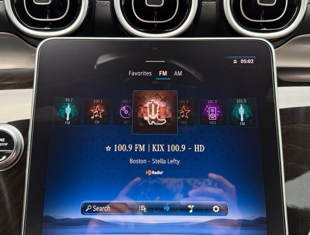 Used 2023  Mercedes-Benz GLC 300 image 20