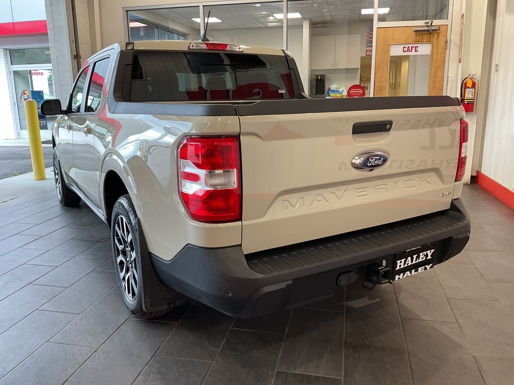 Used 2024 Beige Ford Lariat image 6