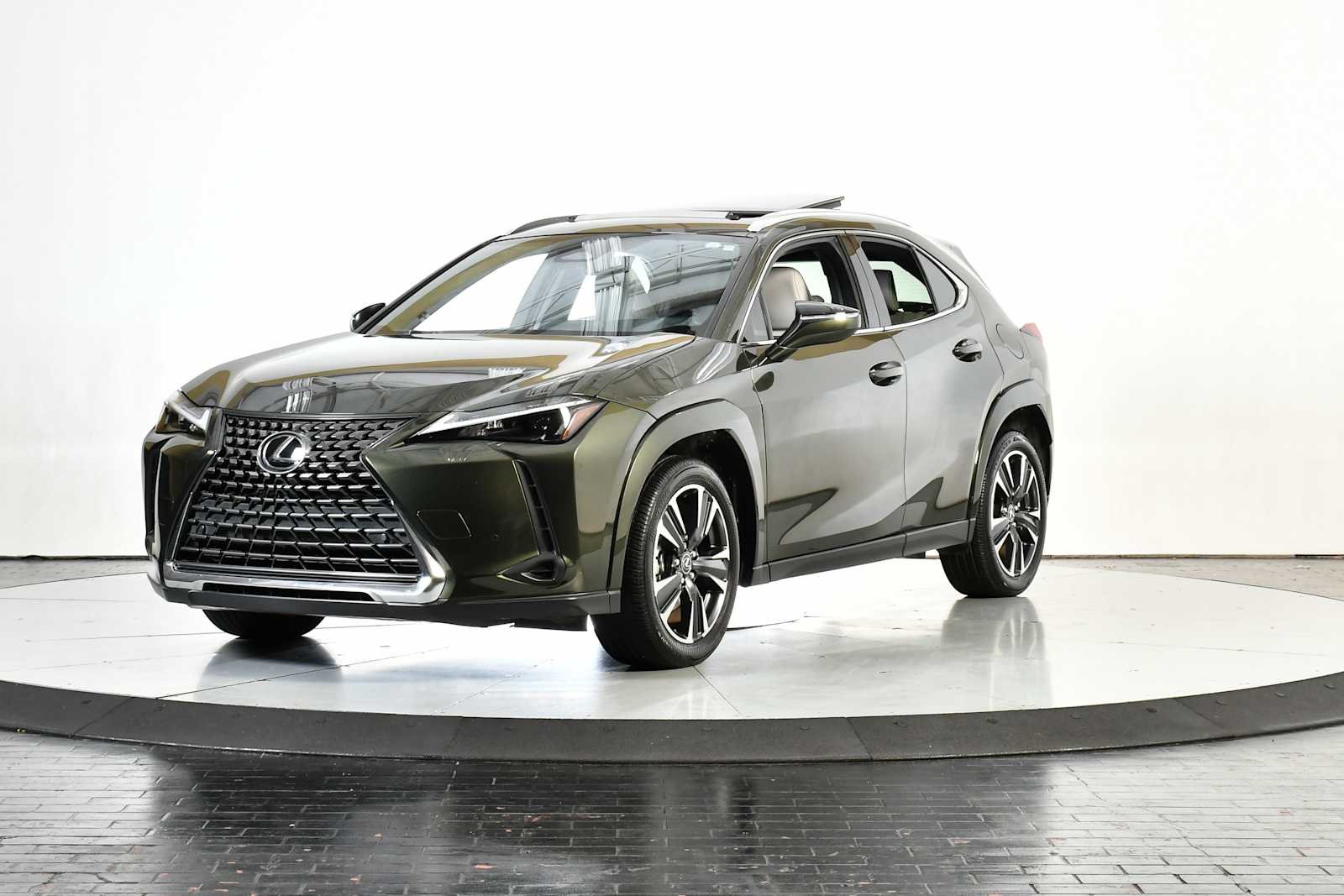 石臼2025-1A Certified Pre-Owned 2025 Lexus UX 300h Premium Sport Utility in