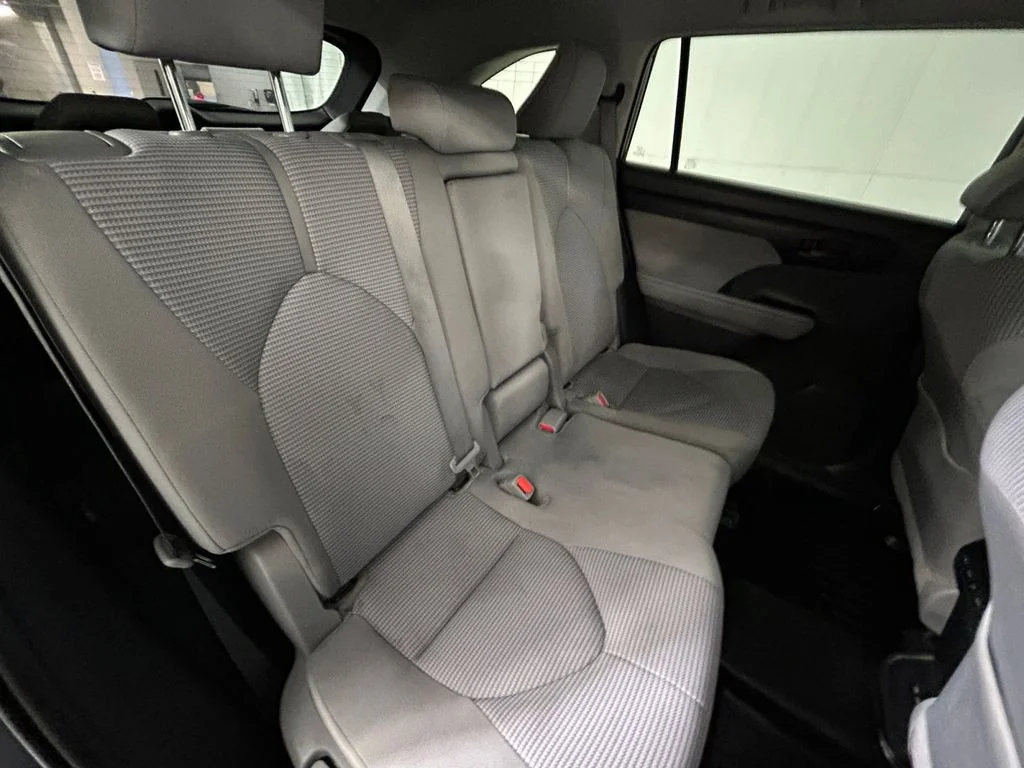 Used 2022 Gray Toyota LE image 17