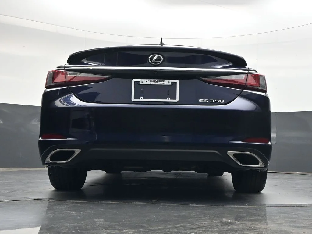 Used 2023  Lexus 350 image 46