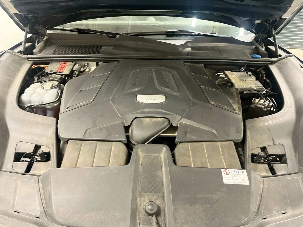 Used 2019 Biscay Blue Metallic Porsche  image 30