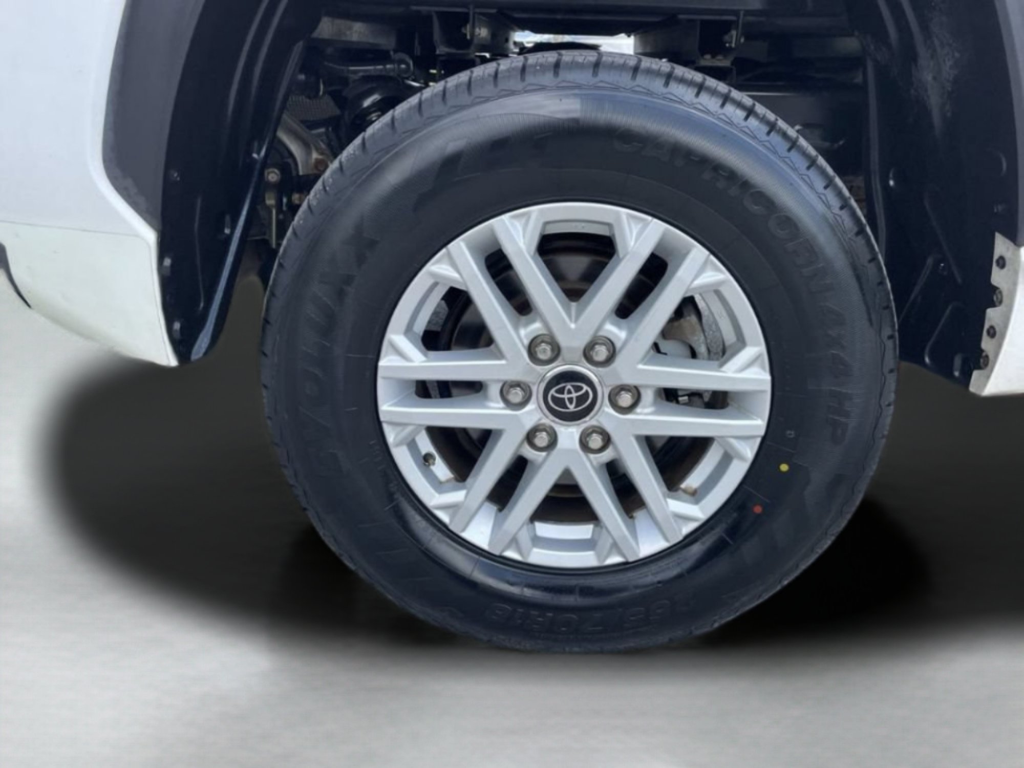 Used 2024 Ice Toyota SR5 image 36