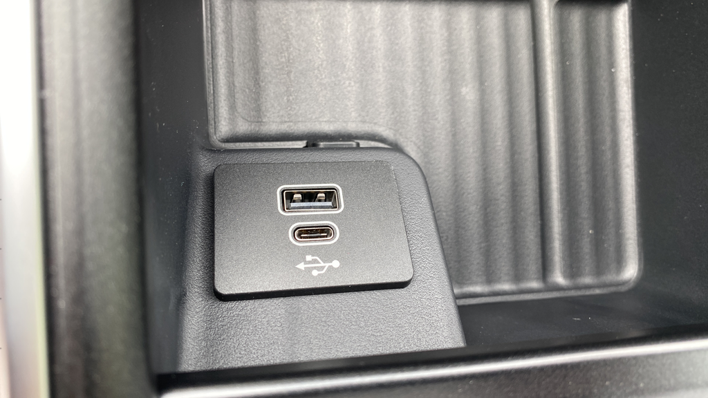 New 2026 Glacier Gray Metallic Tri-Coat Ford Active image 37