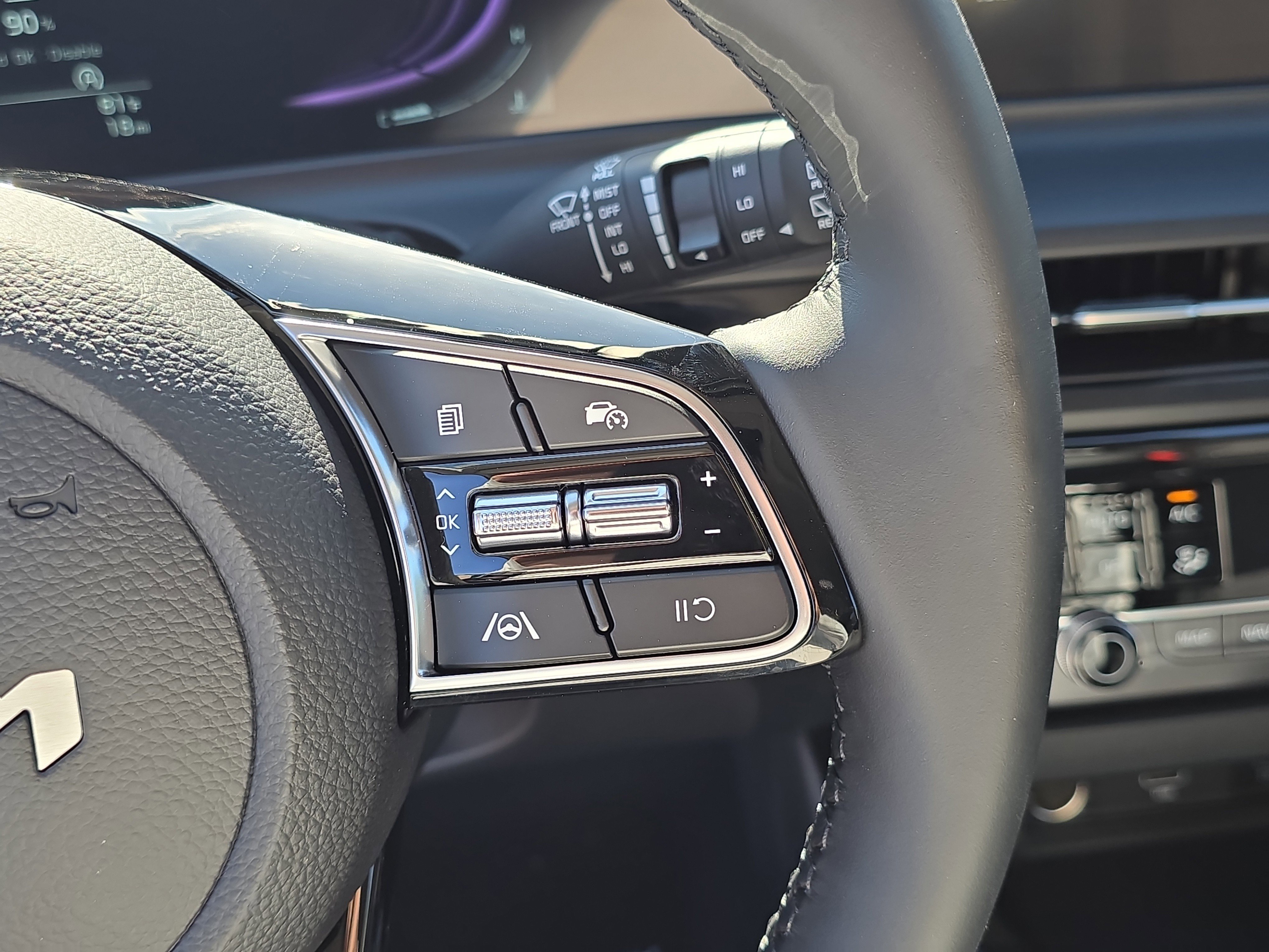 New 2026 Pluton Blue / Black Roof Kia S image 30