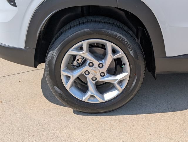 New 2026 Summit White Chevrolet LS image 3