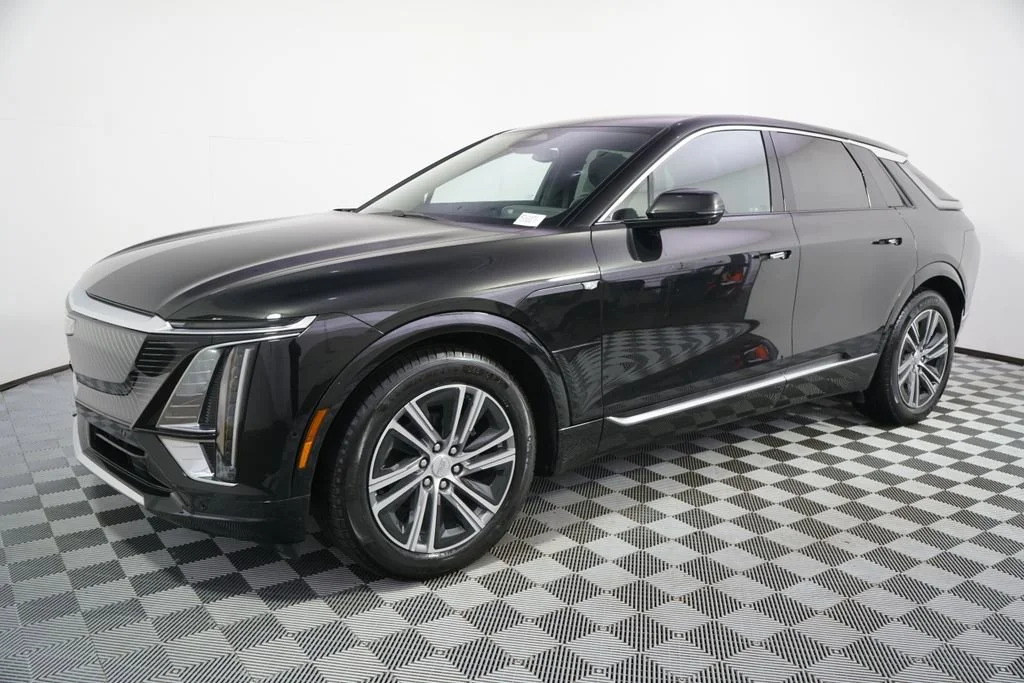 Certified 2024 Cadillac LYRIQ Luxury 2 with VIN 1GYKPRRL7RZ121973 for sale in Minneapolis, Minnesota