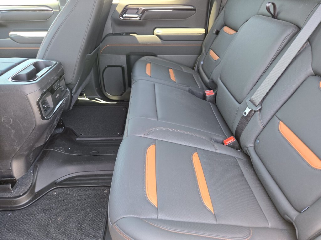 2026 GMC Sierra 1500 AT4 - Photo 7