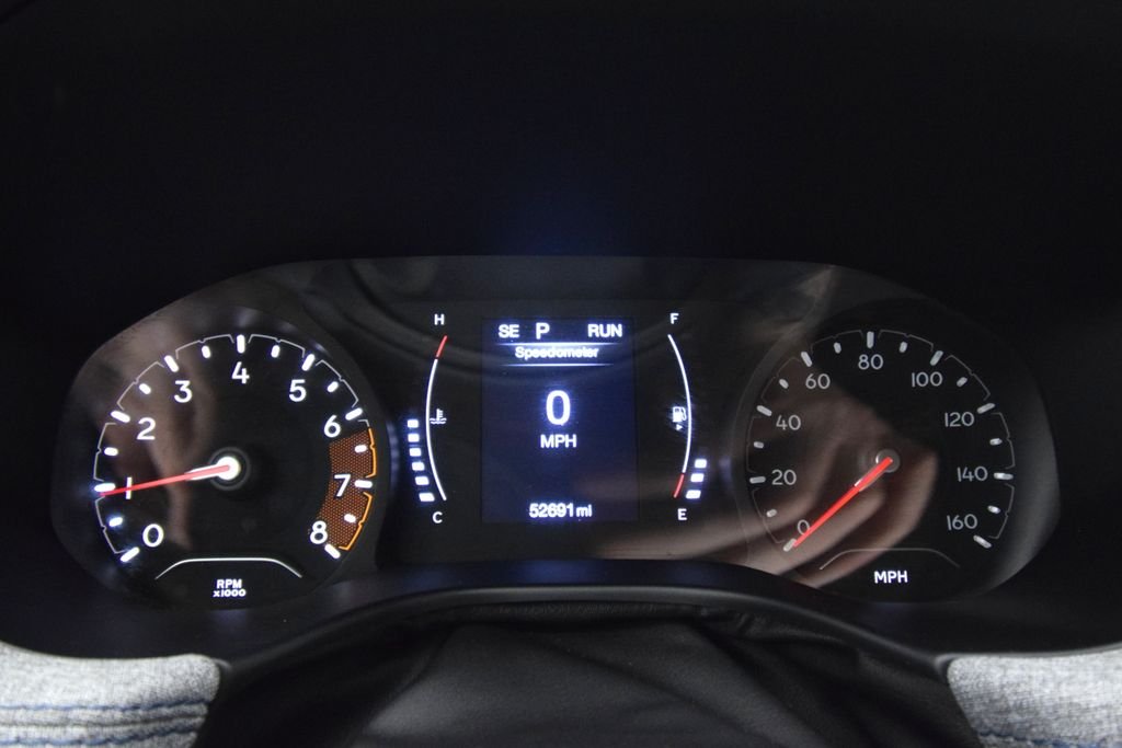 Used 2022 Black Jeep Latitude image 14