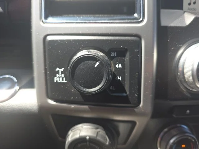 Used 2018 White Ford Platinum image 18