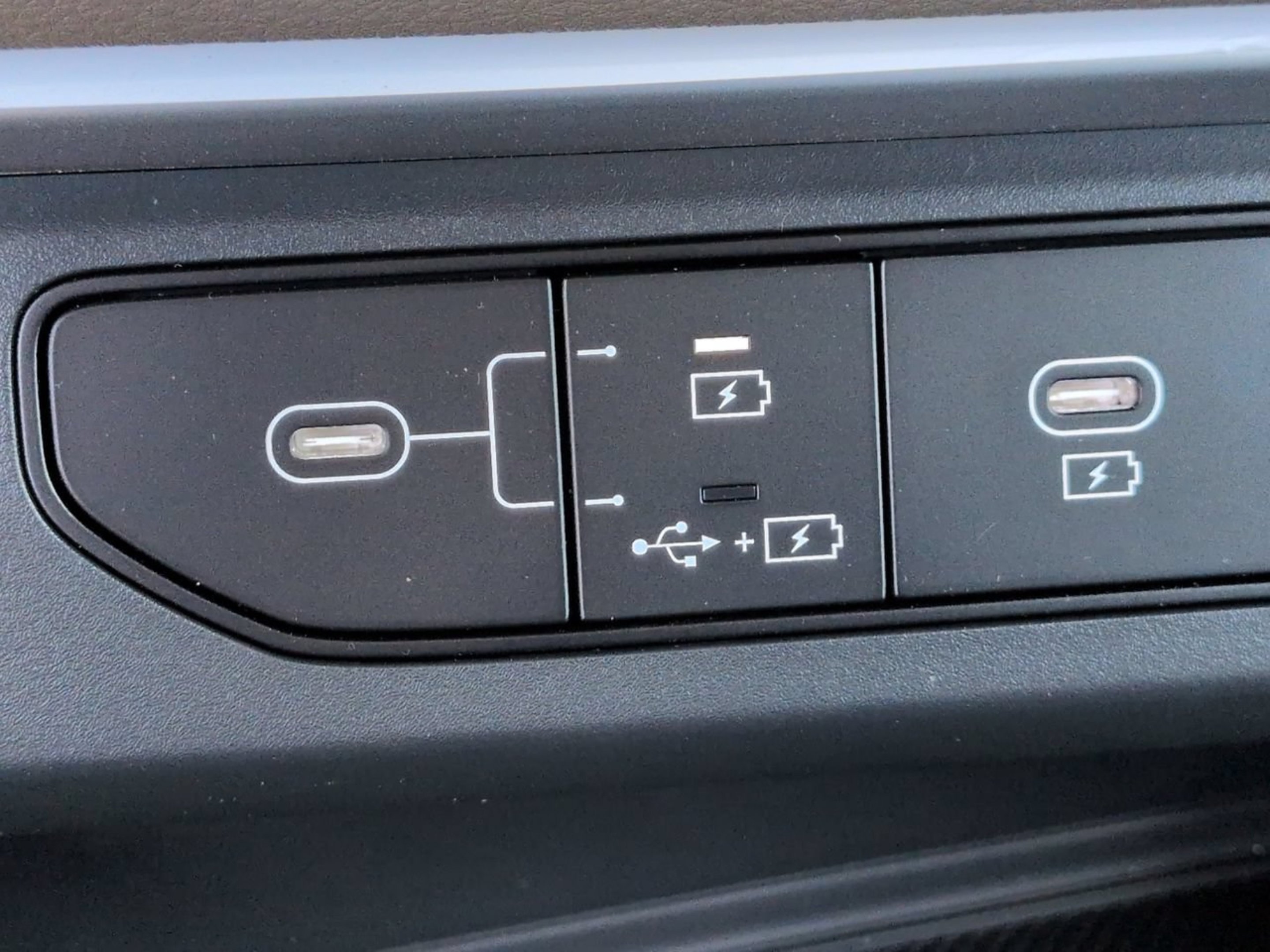 2026 Kia Carnival LXS - Photo 29