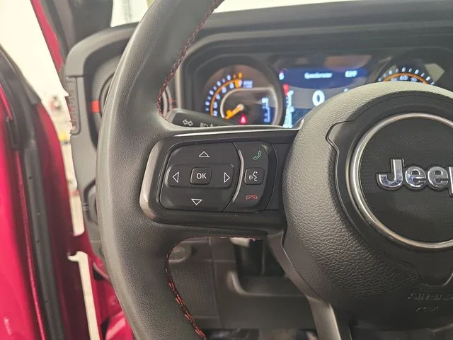 Used 2024 Tuscadero Pearlcoat Jeep Rubicon image 33