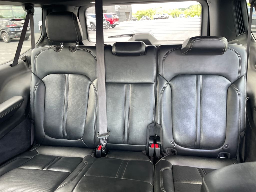 Used 2024 Black Jeep Base image 25