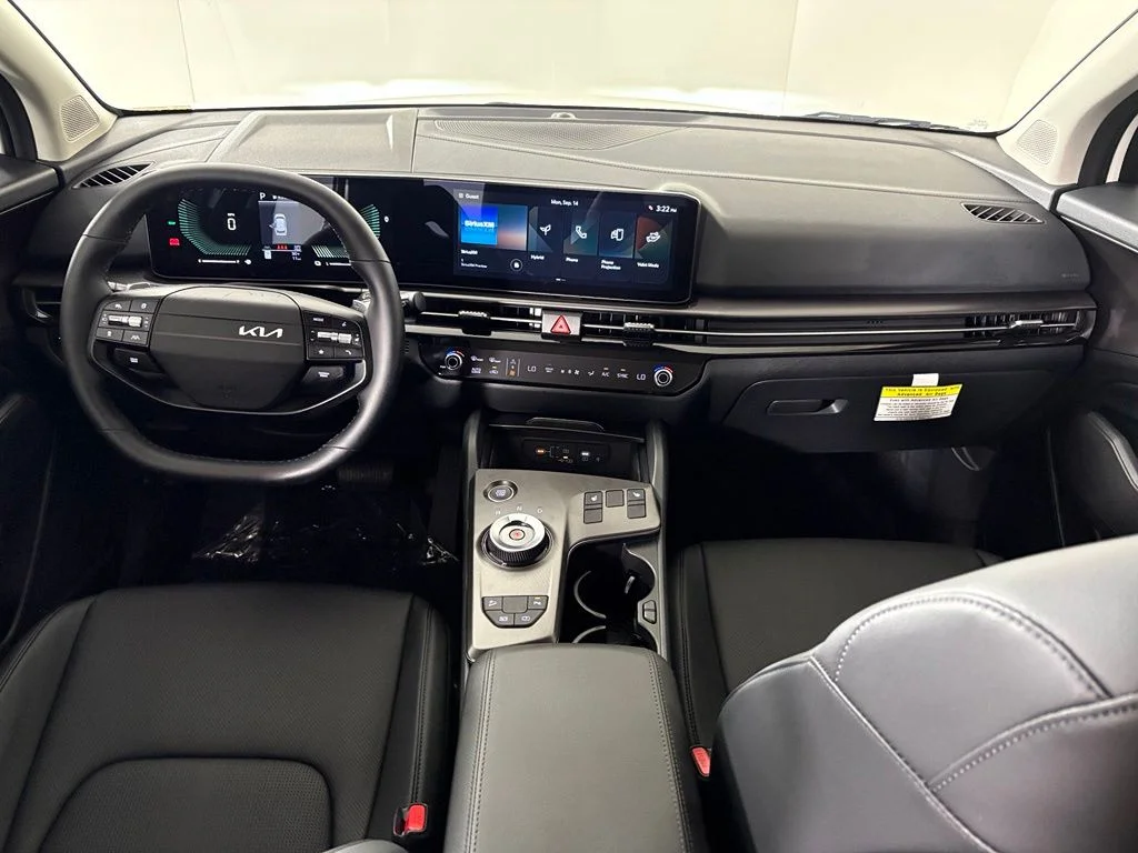 New 2027 White Kia EX image 39