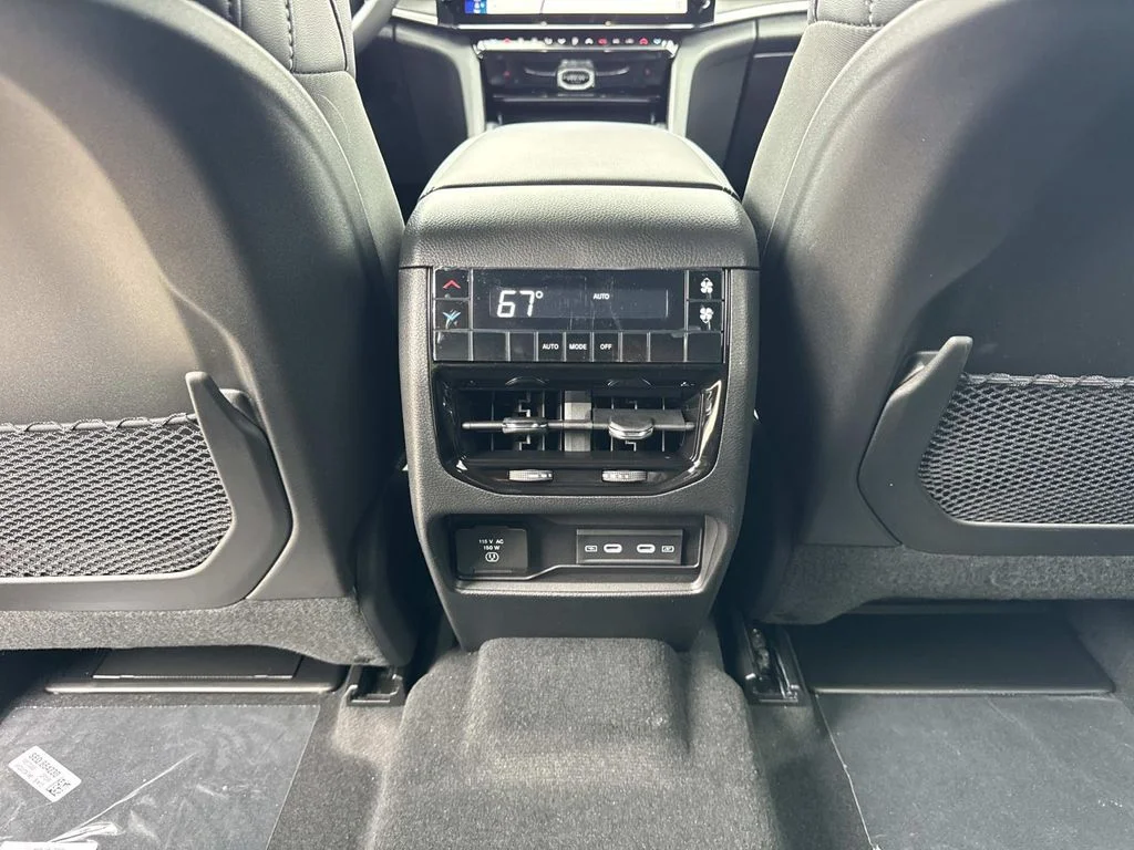 New 2026 Black Jeep Laredo image 31