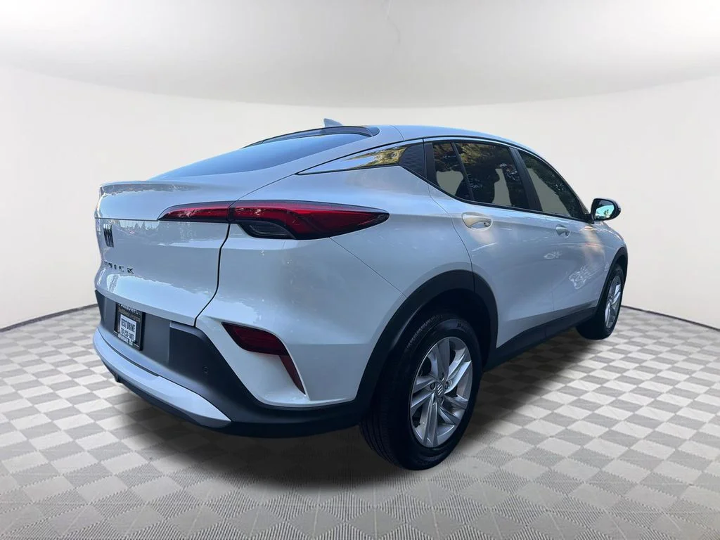 Used 2025 White Buick Preferred image 5