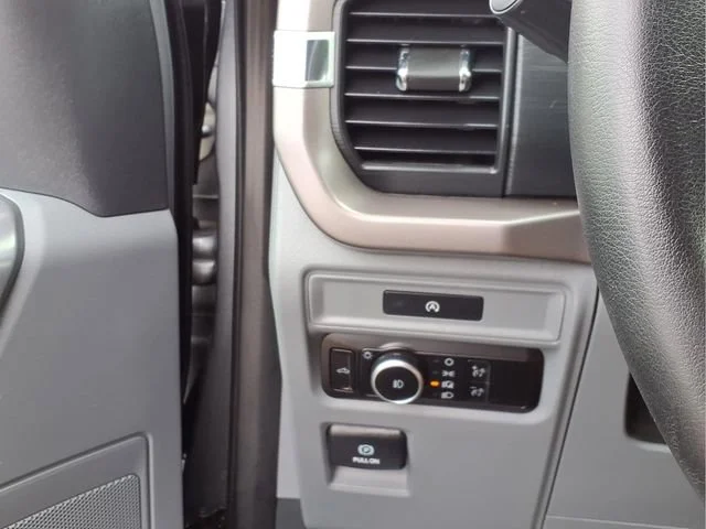 Used 2025  Ford XLT image 12