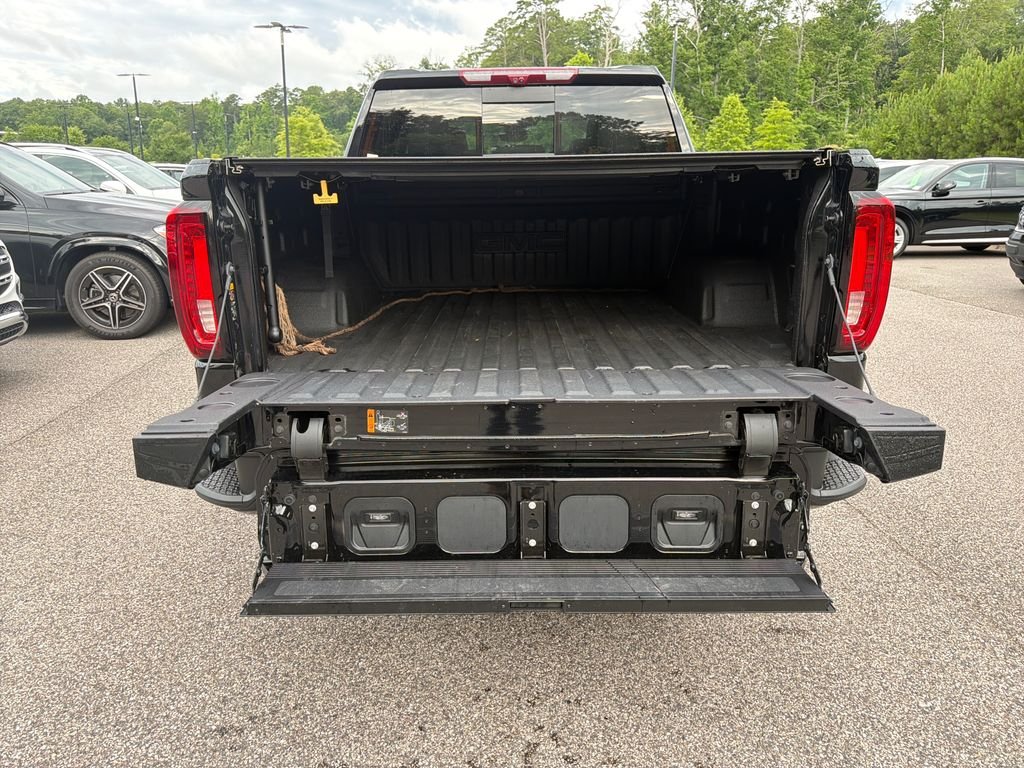 Used 2025 Onyx Black GMC Denali image 35