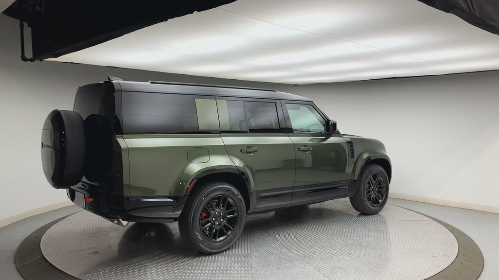 New 2026 Woolstone Green Metallic Land Rover X image 2