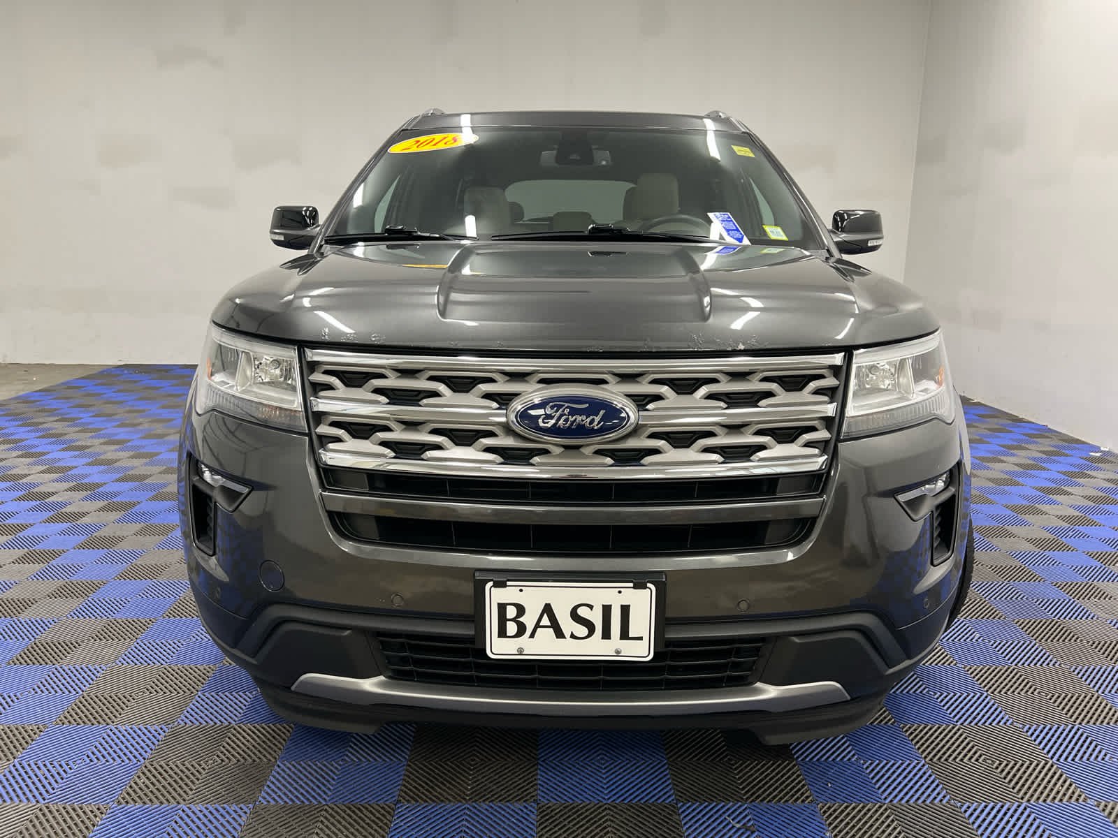 Used 2018 Magnetic Metallic Ford XLT image 5
