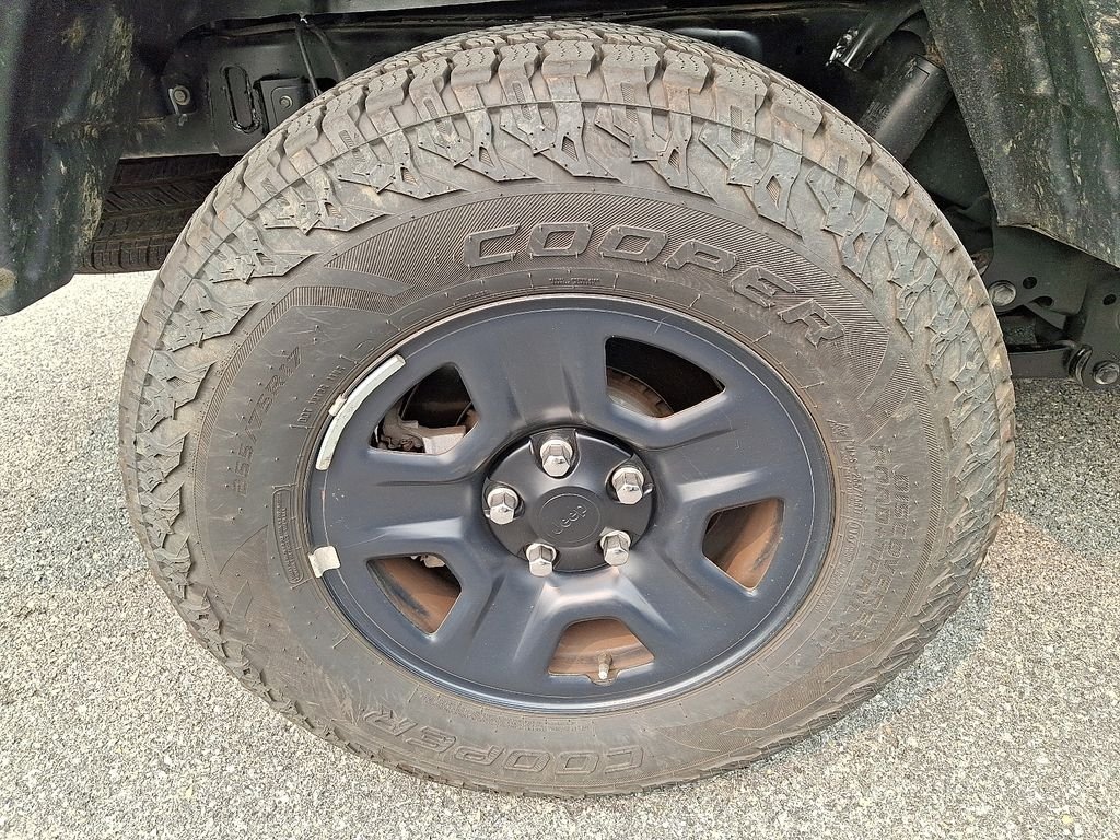 Used 2023 Black Jeep Sport image 7