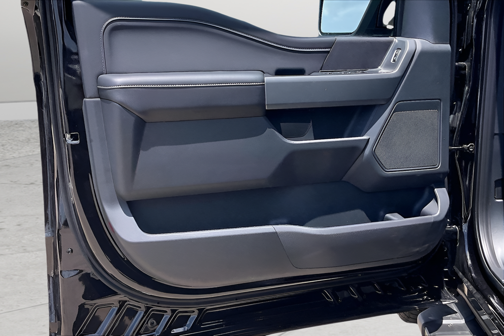 New 2026 Agate Black Metallic Ford XLT image 12