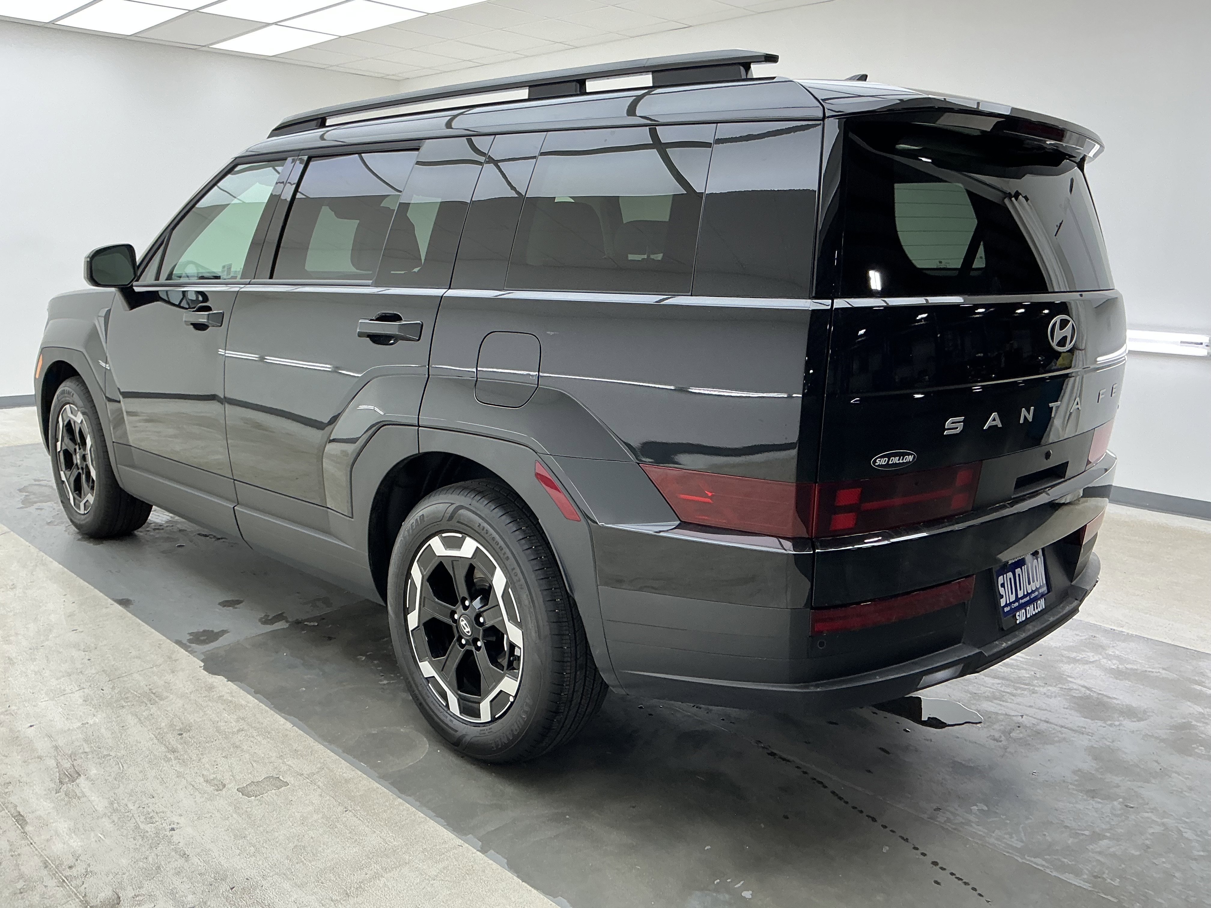 Used 2026 Phantom Black Hyundai SEL image 6