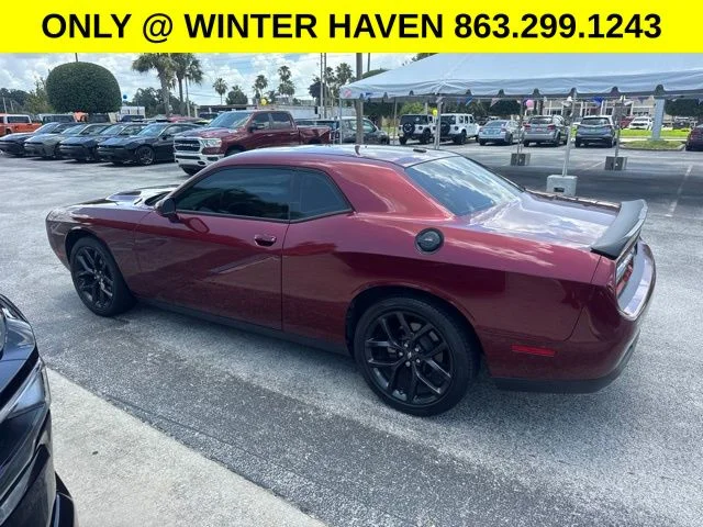 Used 2022 Red Dodge SXT image 4