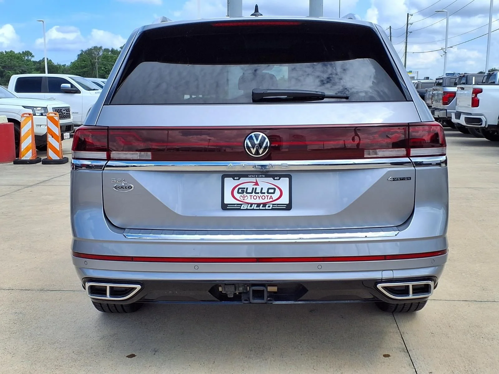 Used 2024 Silver Volkswagen 2.0T SEL Premium R-Line image 7
