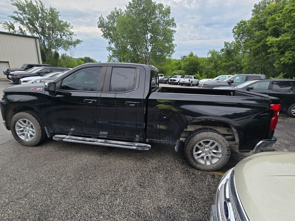 Used 2020 Black Chevrolet LT image 4