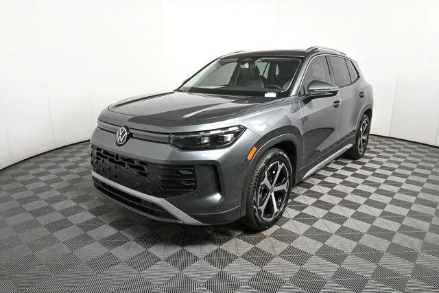 New 2026 Platinum Gray Metallic Volkswagen SE image 30