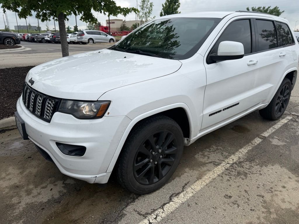 2017 Jeep Grand Cherokee Altitude 4WD's photo