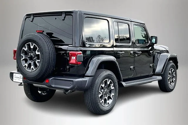 New 2026 Black Clear-Coat Exterior Paint Jeep Sahara image 13