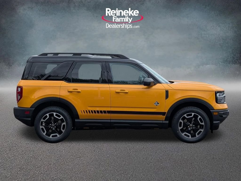Used 2022 Orange Ford Outer Banks image 4
