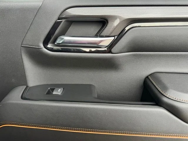 Used 2024 Onyx Black GMC AT4 image 20