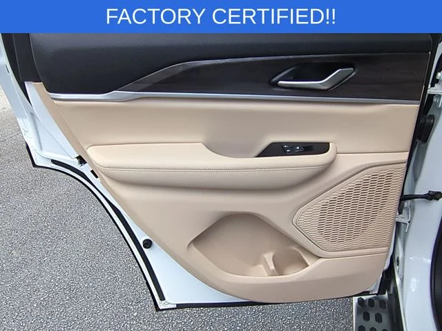 Used 2025 White Jeep Limited image 28