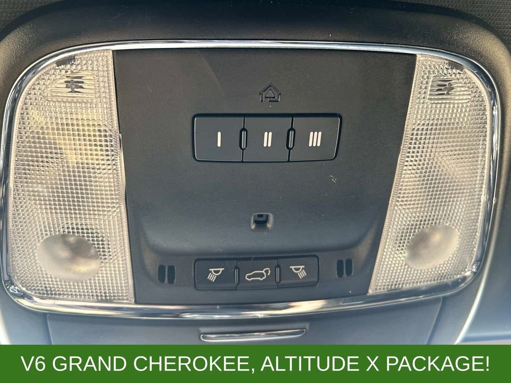 Used 2021 Black Jeep Laredo X image 32