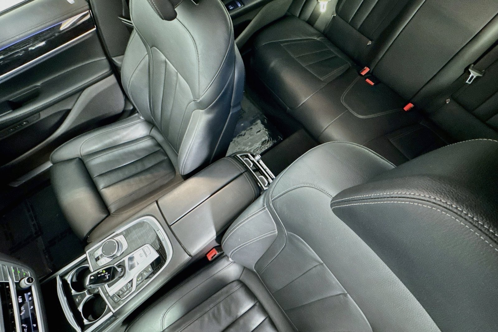 Used 2021 Dravit Grey Metallic BMW 740i image 19