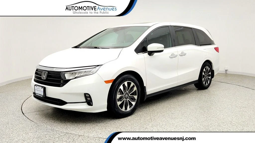 Used 2024 Platinum White Pearl Honda EX-L Automatic image 1