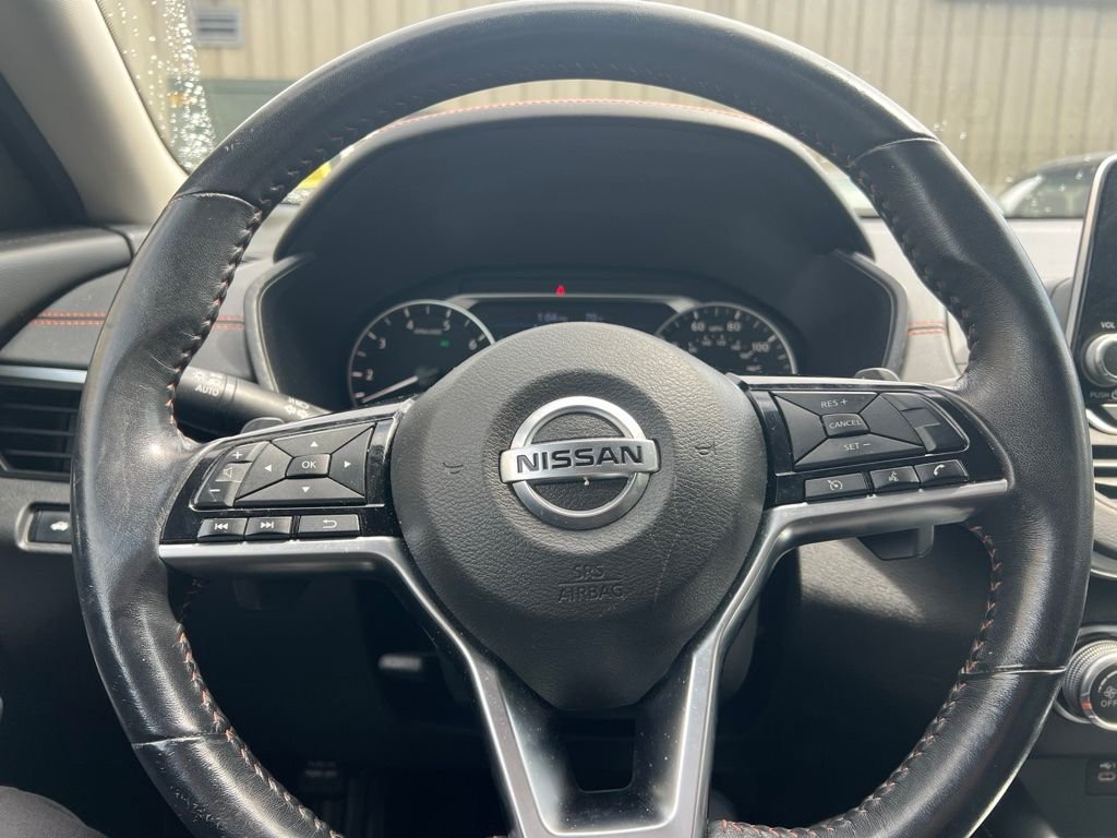 Used 2019 White Nissan 2.5 SR image 6