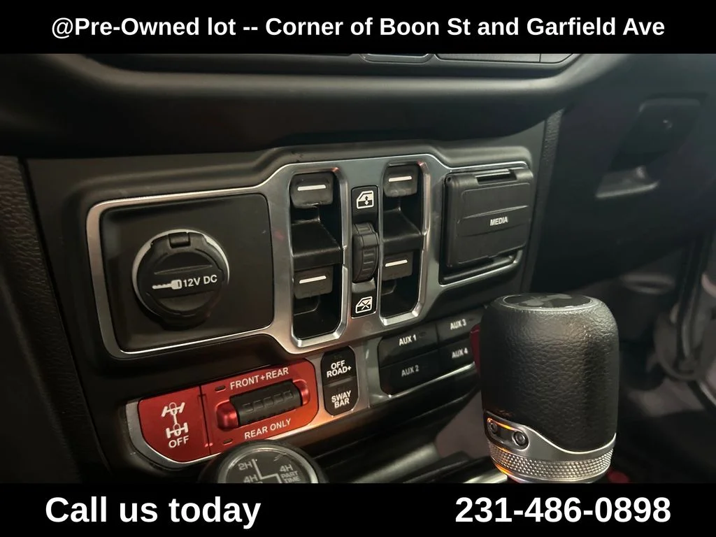 Used 2021 Silver Jeep Unlimited Rubicon image 20