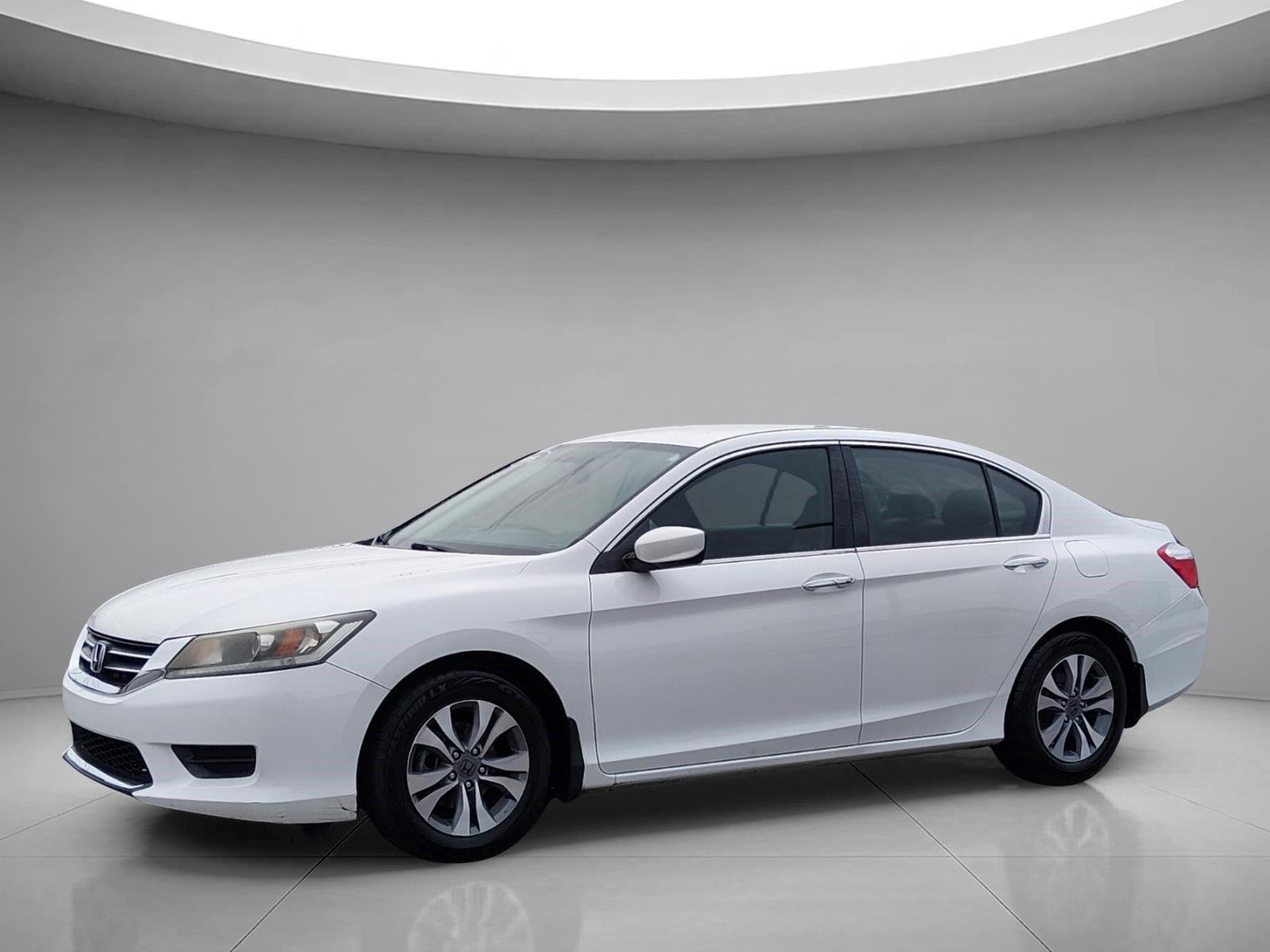 Used 2015  Honda LX image 1