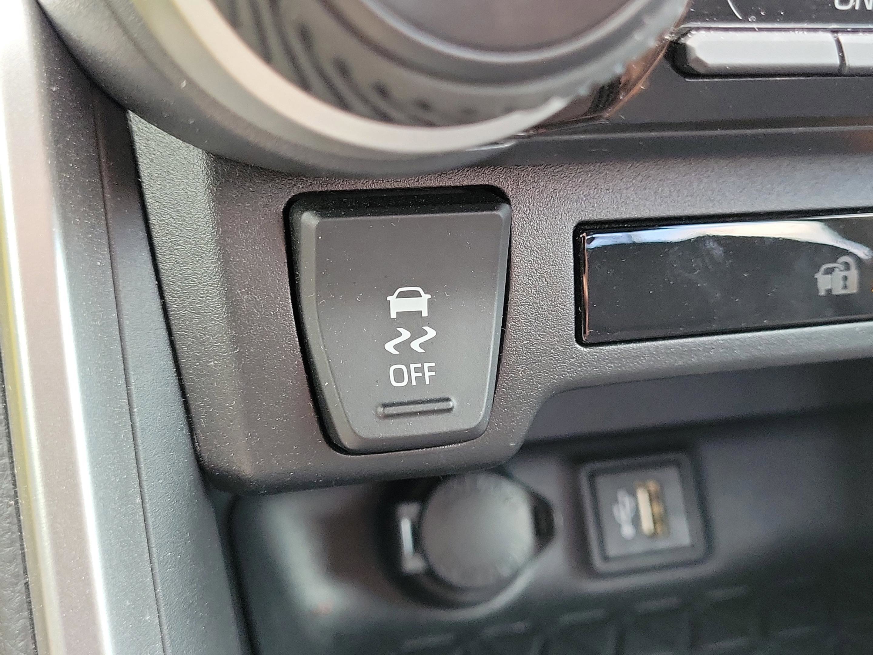 Used 2025 Ice Cap Toyota LE image 25