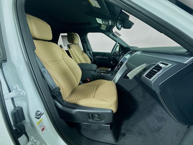 New 2026 Fuji White Land Rover Dynamic SE image 30
