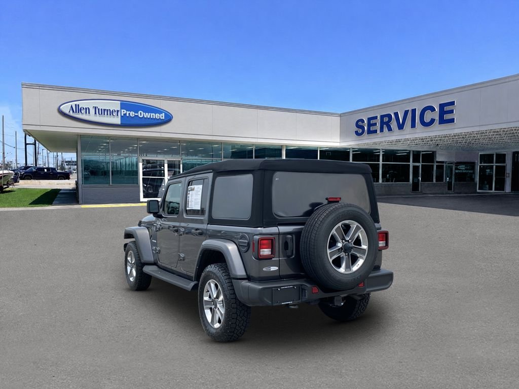 Used 2022 Granite Crystal Metallic Clearcoat Jeep Unlimited Sahara image 6