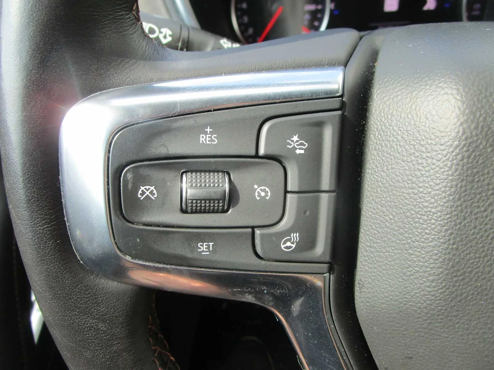 Certified Used 2022 Pewter Metallic Chevrolet Premier image 29