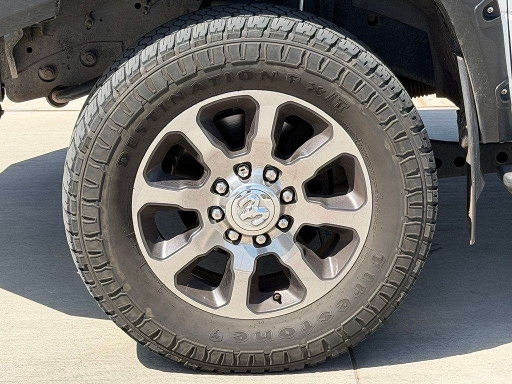 Used 2022 White Ram Big Horn image 7