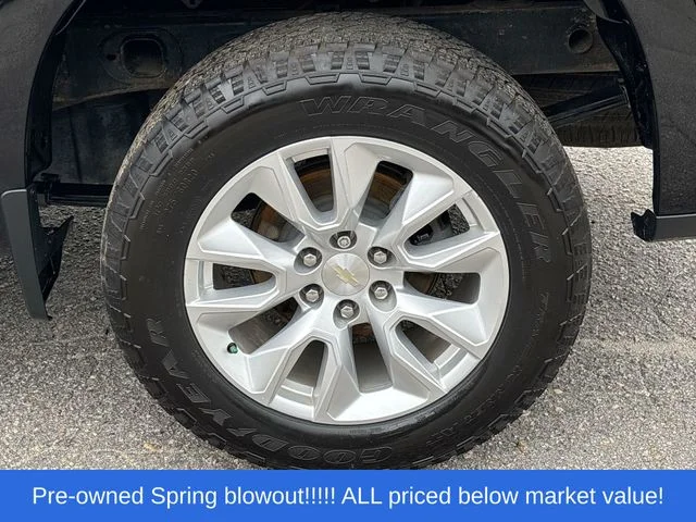Used 2021 Black Chevrolet Custom image 14