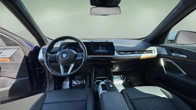 Used 2023 Blue BMW xDrive28i image 20